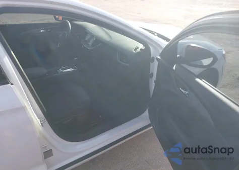 2018 Buick Regal Sportback Preferred from USA, damaged, VIN W04GL6SX0J1155818